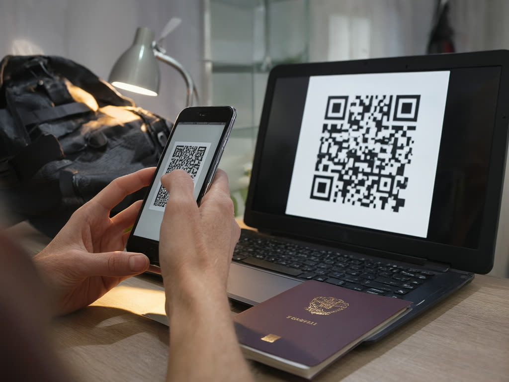 ¿Cómo instalar una eSIM para Japón en iPhone? Paso a paso antes de volar